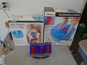 2 foot massagers. As shown. CASH ON SITE ONLY. PICKUP IS TUESDAY MAY 19TH FROM 11 AM TO 4 PM. REGARDLESS WHAT THE SCHEDULE STATES.