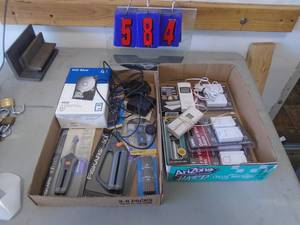 2 flats of misc electronics & etc. As shown. CASH ON SITE ONLY. PICKUP IS TUESDAY MAY 19TH FROM 11 AM TO 4 PM. REGARDLESS WHAT THE SCHEDULE STATES.