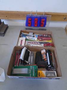 2 flats of misc. As shown. CASH ON SITE ONLY. PICKUP IS TUESDAY MAY 19TH FROM 11 AM TO 4 PM. REGARDLESS WHAT THE SCHEDULE STATES.