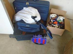 Luggage & misc womens belts. As shown. CASH ON SITE ONLY. PICKUP IS TUESDAY MAY 19TH FROM 11 AM TO 4 PM. REGARDLESS WHAT THE SCHEDULE STATES.