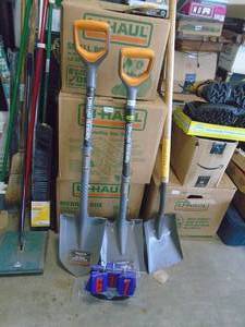 3 shovels. As shown. CASH ON SITE ONLY. PICKUP IS TUESDAY MAY 19TH FROM 11 AM TO 4 PM. REGARDLESS WHAT THE SCHEDULE STATES.