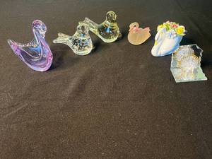 Assorted Glass Swan Figurines & Floral Vase (Lot of 6)