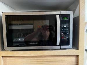 Farberware 1000-Watt Microwave Oven