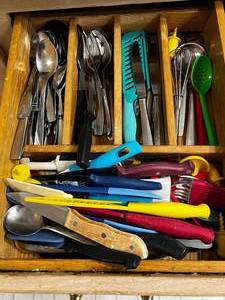 Mixed Kitchen Utensil Assortment