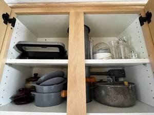 DeLonghi Sandwich Maker, Salton Poach & Boil & Temp-Tations Bakeware