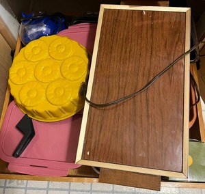 MCM Food Warming Tray, Garlic Genius, Bread Dipping Set & Kitchen Mixed Lot