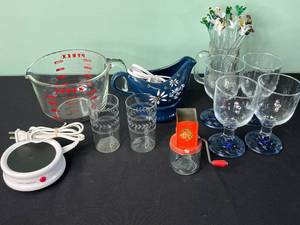 Pyrex & Cooks Essentials Glass Kitchenware w Glass Stirrers