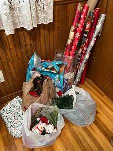 Mixed Christmas Decor & Wrapping Paper Lot