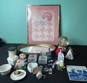 Gone With The Wind Musical Water Globe by San Francisco Music Box Co & Mixed Lot Decorative Collectibles & Trinkets