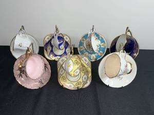 Mixed VTG Decorative Teacup & Saucer Display Set