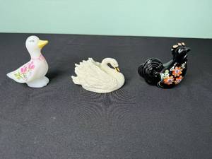 Fenton & Lenox Mini Classic Swan Figurines
