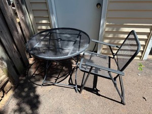 Outdoor Mesh Patio Table & Chair