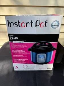 Instant Pot Duo Plus 6-Quart Multi-Use Pressure Cooker in Orig Box