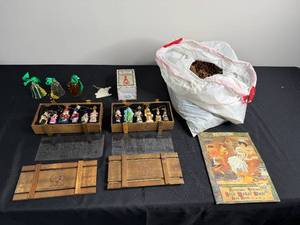 Thomas Pacconi Classics Christmas Ornaments & Holiday Book Mixed Lot