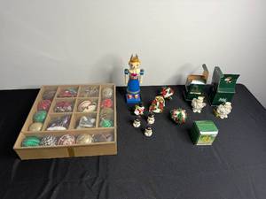 Belleek Christmas Ornaments & Figurines Mixed Lot