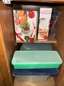 Mixed Kitchen Lot - Apple Peeling Machine, Rosette & Timbale Set, Storage Containers
