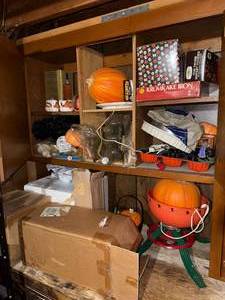 Halloween Decor Mixed Lot With Nordic Ware Krumkake Iron
