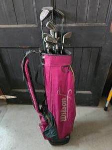 Wilson Golf Bag with Clubs
