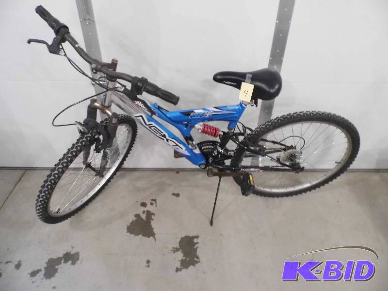 lot 4 image: Next MegoLight Series 7500 Bike