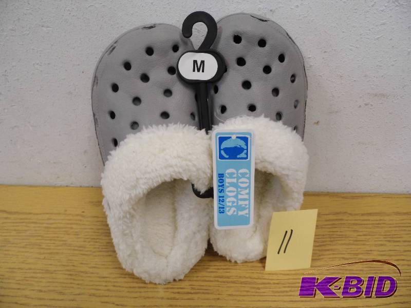 lot 11 image: New Comfy Clogs