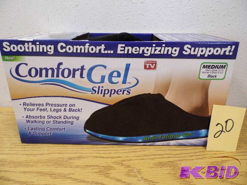 lot 20 image: New Comfort Gel Slippers