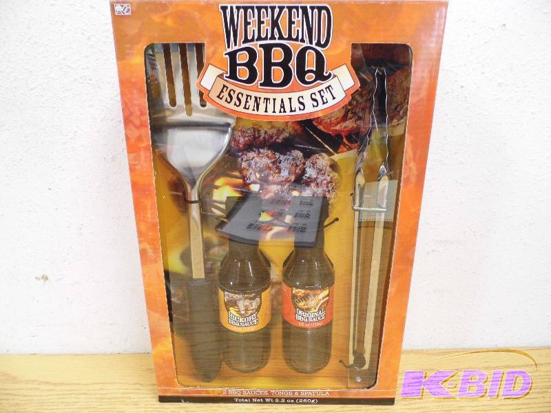 lot 37 image: New Weekend Essentials BBQ Set