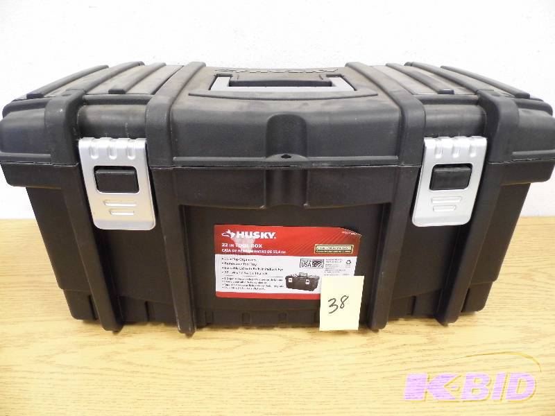 lot 38 image: Store Return - Husky Toolbox
