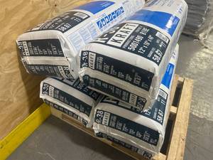 Knauf Insulation Lot of 4 Bags of- R38 Kraft Faced 16 in. x 48 in. Precut Fiberglass Insulation Batts, FloorAtticCeiling, Sound-Reducing USA Made MSRP $332