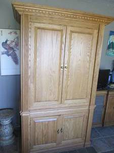 Beautiful Oak Entertainment Cabinet...