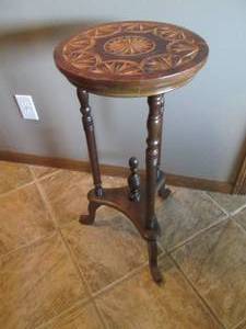 Vintage Decorative wood round side ...