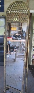 Decorative antique brass tone frees...