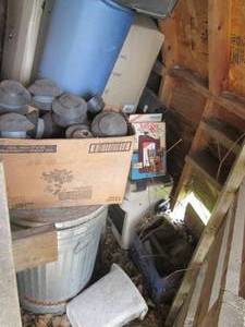 Large corner lot includes Metal lid...