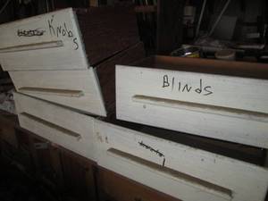 Lot of painted dresser drawers, pla...