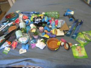 Garden decor lot...