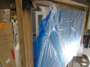 Lighted wall mirror, measures 3 x 5