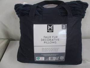 Faux fur pillow 2 pack...