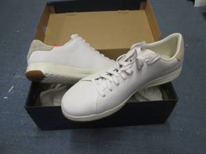 Cole Hahn size 10.5 shoes...