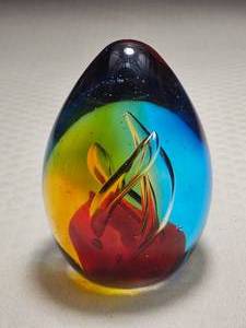 4 inch Murano-style Egg Paperweight