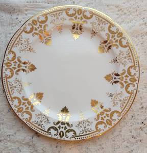 Cauldon Gold Gilt Rimmed Dinner Plates