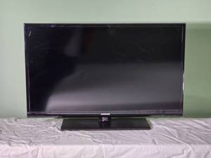 Samsung 32 Inch Flat Screen Television UN32EH4003F