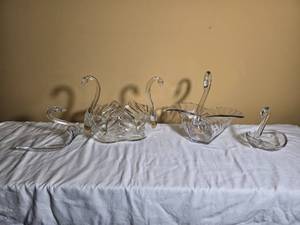Vintage Clear Glass Swan Centerpiece Collection