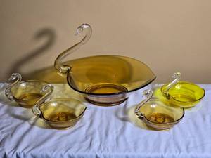 Amber Tone Hand Blown Swan Glass Console Bowl Set