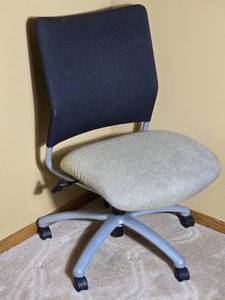 Alaris Rolling Office Chair