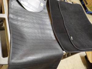 Auto Drive Cargo Mat and 2 Floor Ma...
