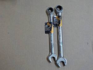 2 Gear Wrench Ratcheting Wrenches...