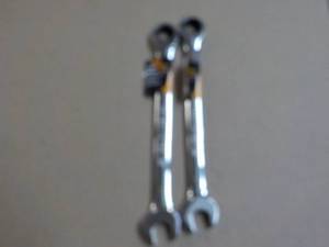 2 Gear Wrench Ratcheting Wrenches...