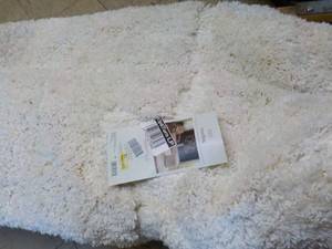 5 ft 1 x 6 ft 11 New Target Rug b...