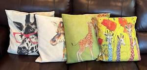 BR1 - Giraffe Motif Accent Pillows (Lot of 4)