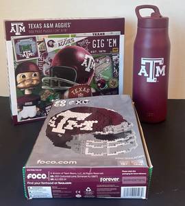 BR1 - Texas A&M Aggies BRXLZ Helmet, Puzzle & Water Bottle (Lot of 3)