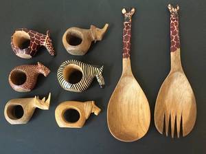 LR - Wooden Safari Animal Napkin Rings & Serving Utensils (Lot of 10)